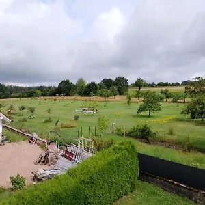 Gasthuis Schmitt, Waldfenster